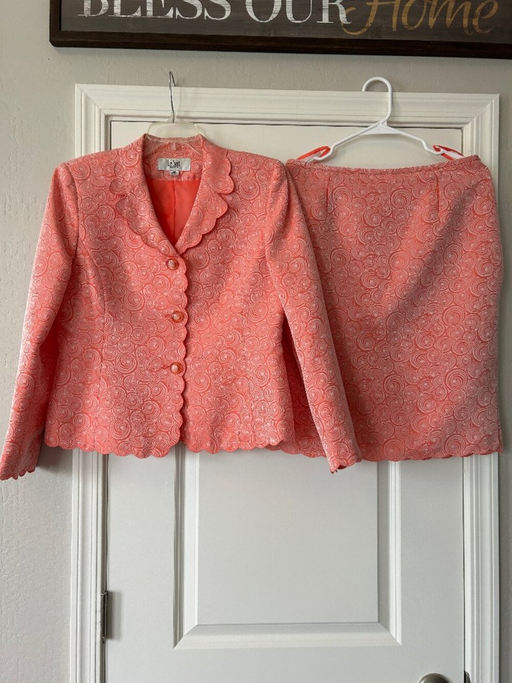 Le Suit Coral Color - 2 Piece Suit - Size 10